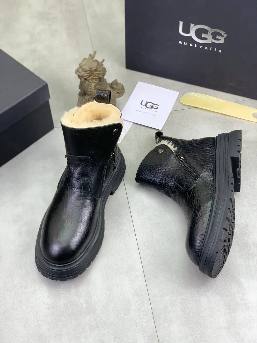 Men's men's shoes 💰P660 New arrival 🆕🆕🆕 IUGGI Men's British retro Martin boots Winter new men's outdoor hiking boots First layer of cowhide on the outside and wool on the inside Comfortable and warm Rubber sole sole Non-slip and firm Trendy and fashionable Casual and versatile Size: 38-44 (45 customized) Color: three colors